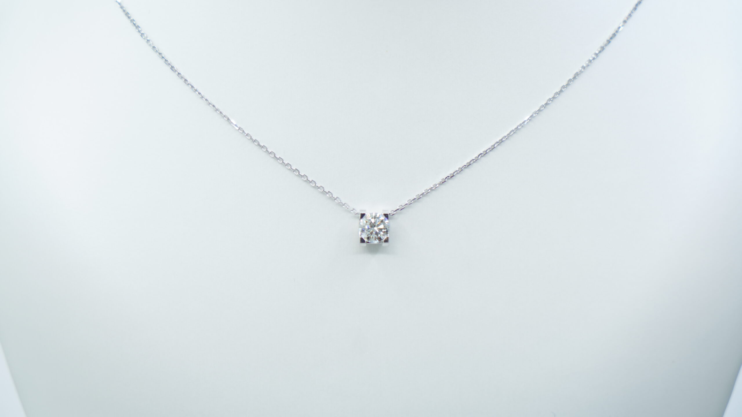 1.07 carat tw round laboratory grown diamond necklace in 9kt white gold