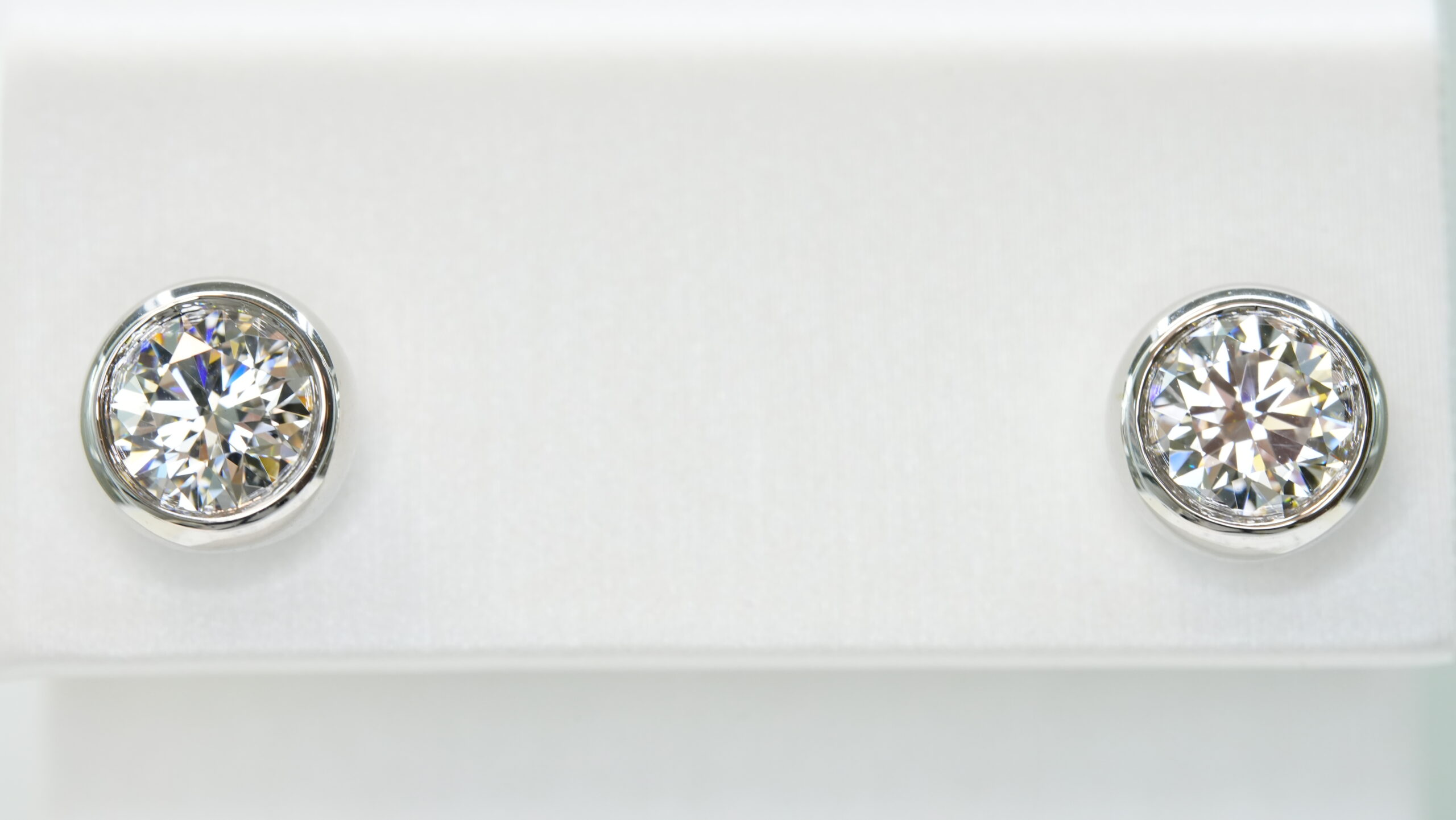 Round laboratory grown diamond earrings Round laboratory grown diamond earrings