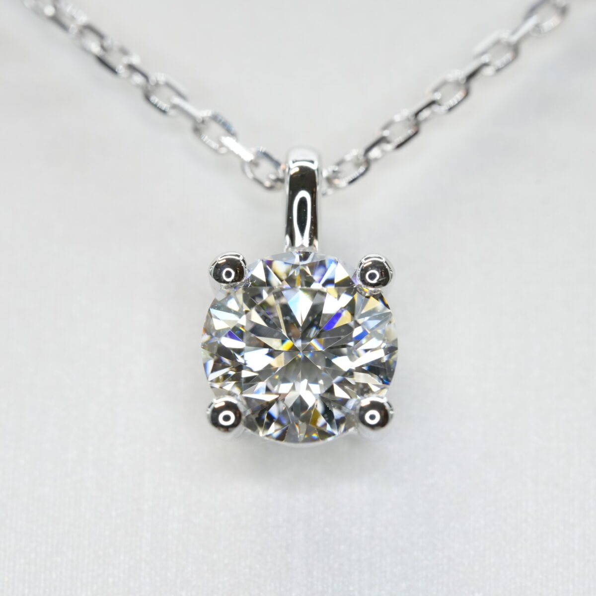 Round laboratory grown diamond necklace