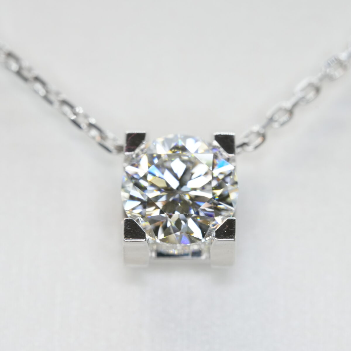 Round laboratory grown diamond necklace