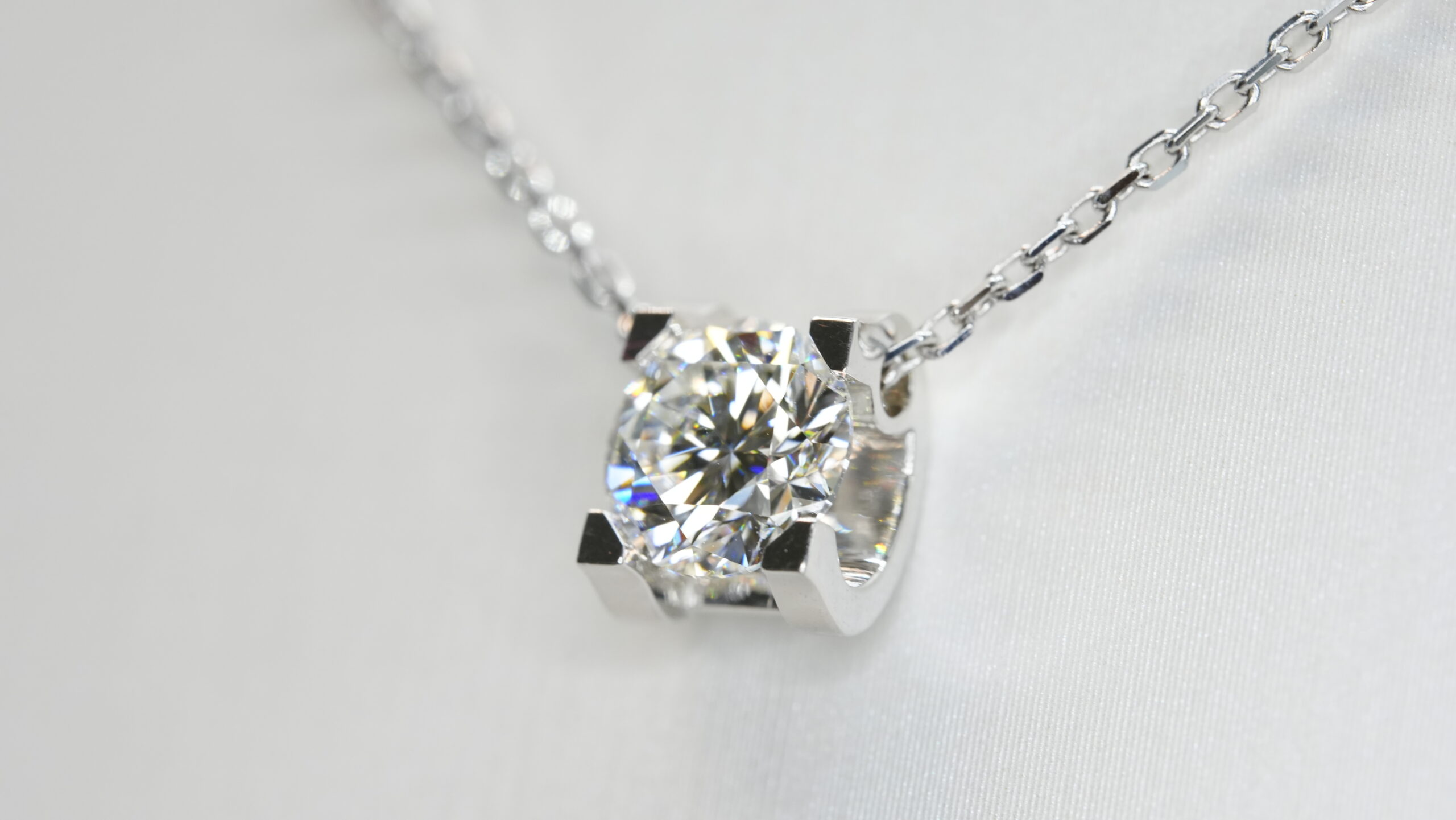 Round laboratory grown diamond necklace Round laboratory grown diamond necklace