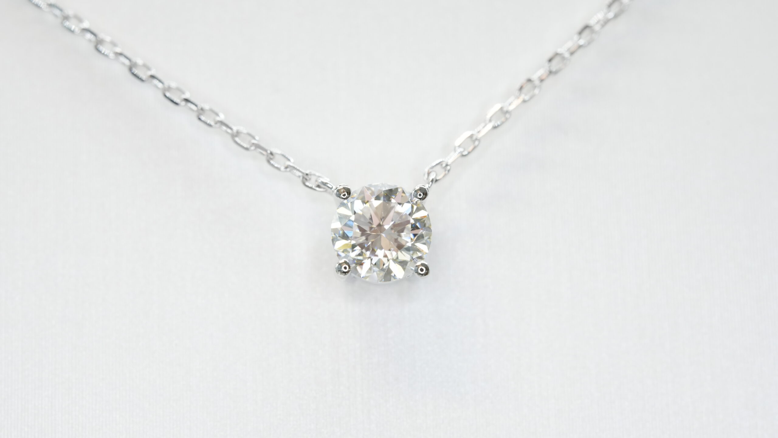 Round laboratory grown diamond necklace Round laboratory grown diamond necklace