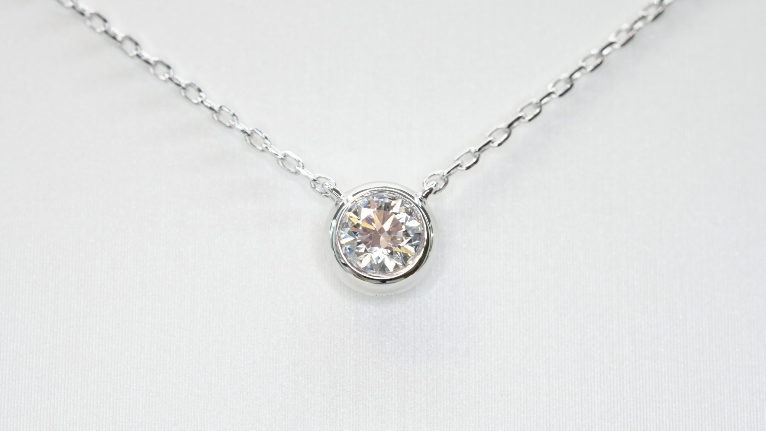 Round laboratory grown diamond necklace Round laboratory grown diamond necklace