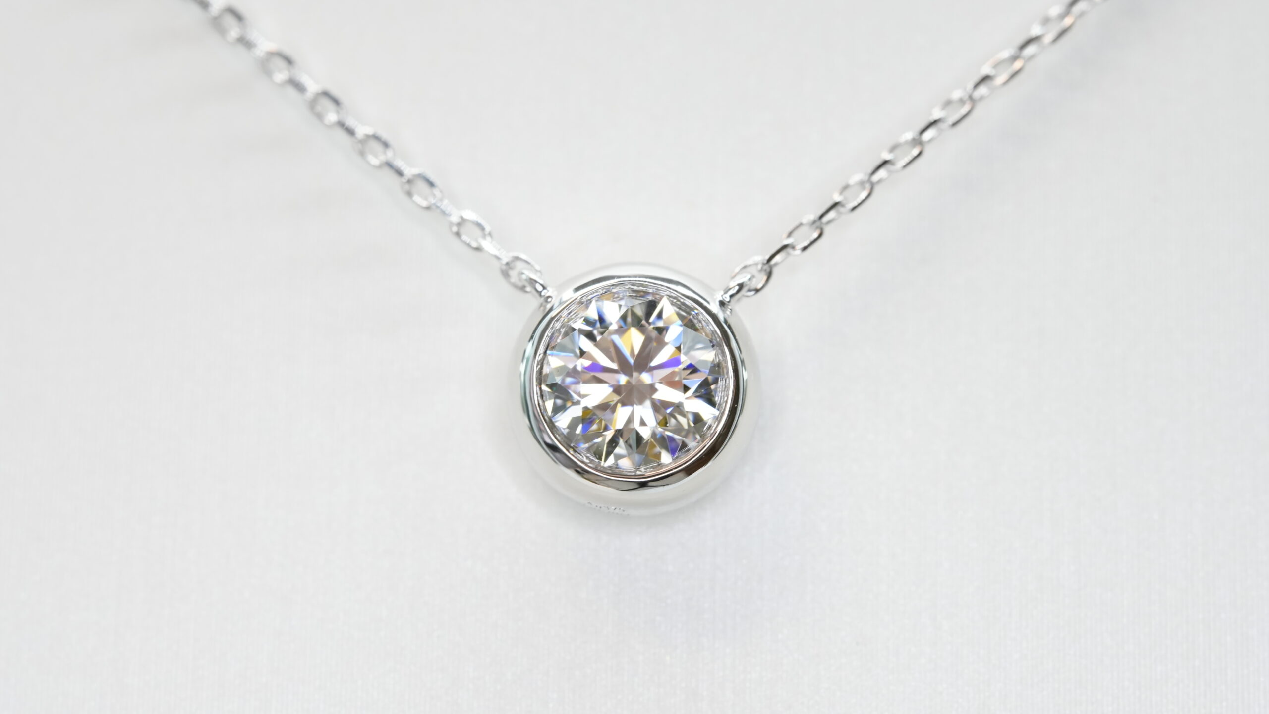 Round laboratory grown diamond necklace Round laboratory grown diamond necklace