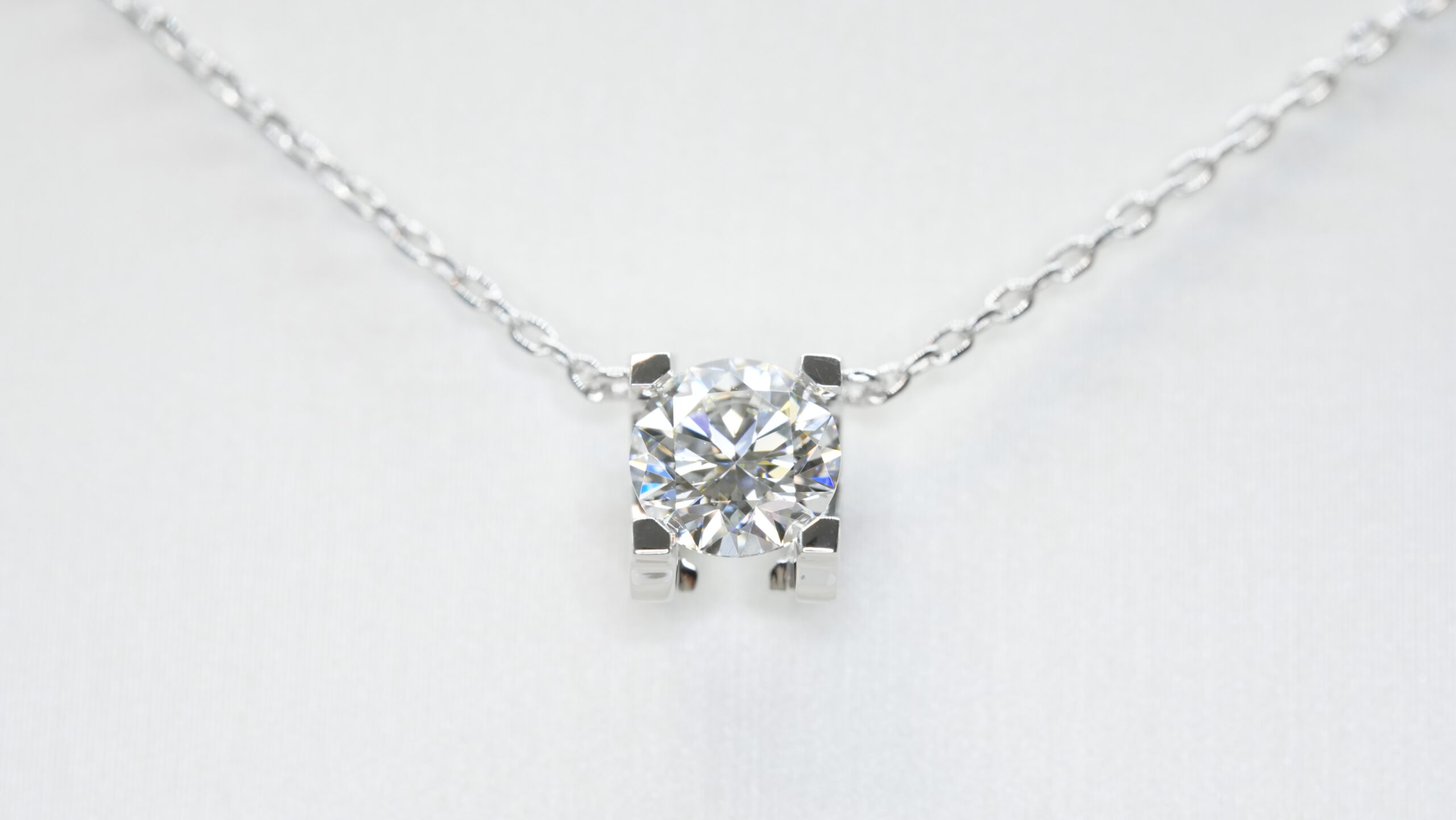 Round laboratory grown diamond necklace Round laboratory grown diamond necklace