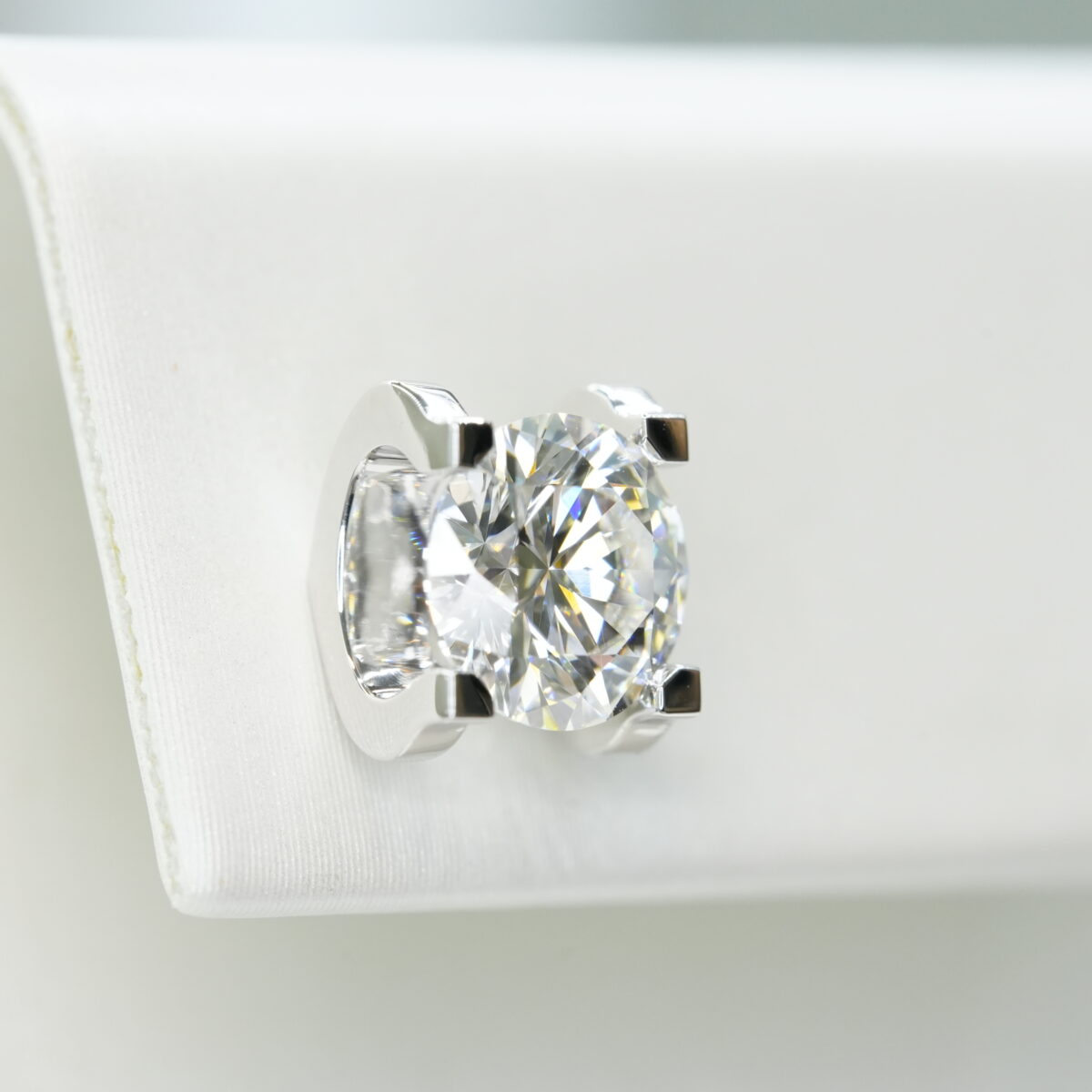 Round laboratory grown diamond earrings