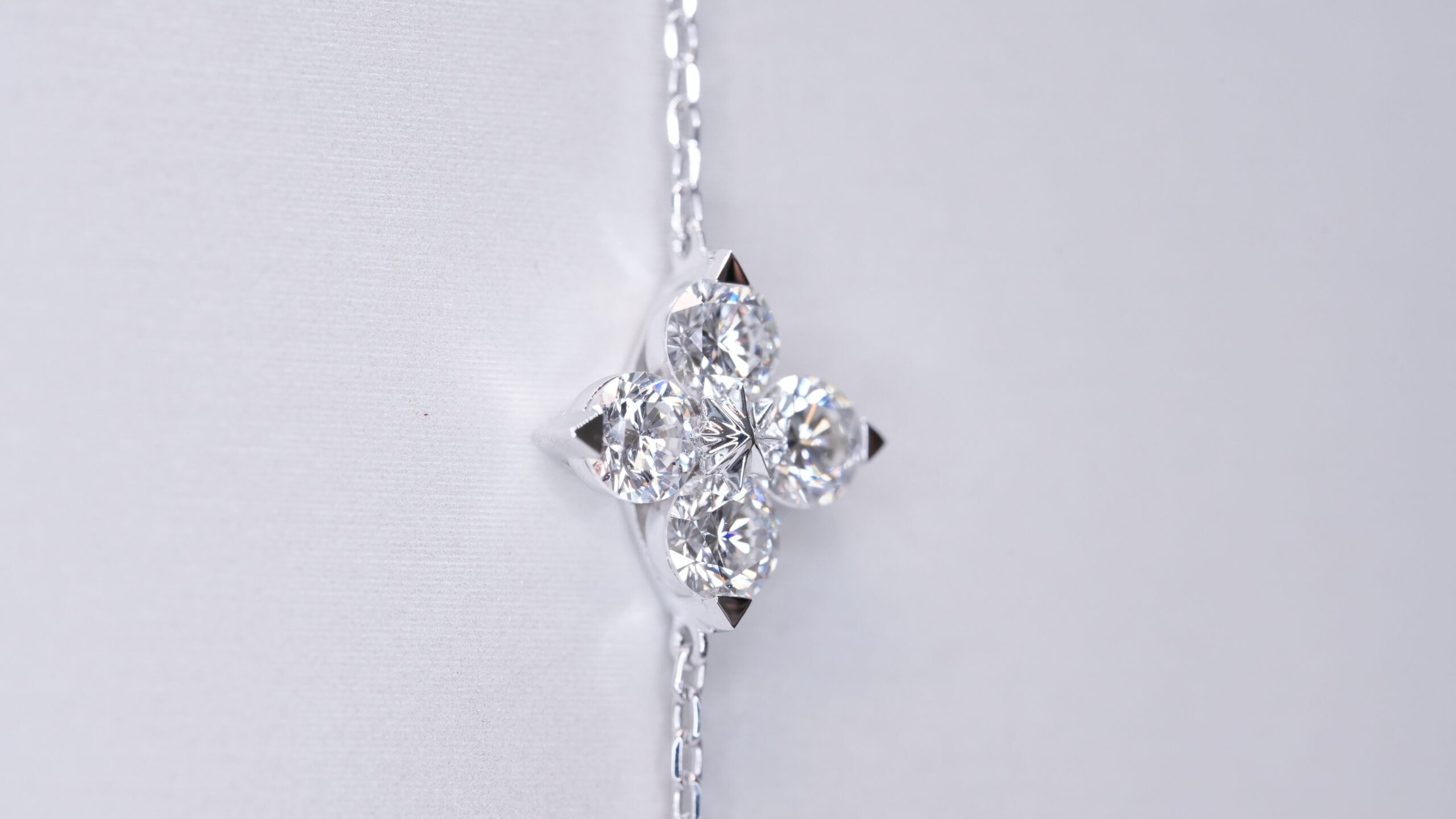 Round laboratory grown diamond bracelet Round laboratory grown diamond bracelet