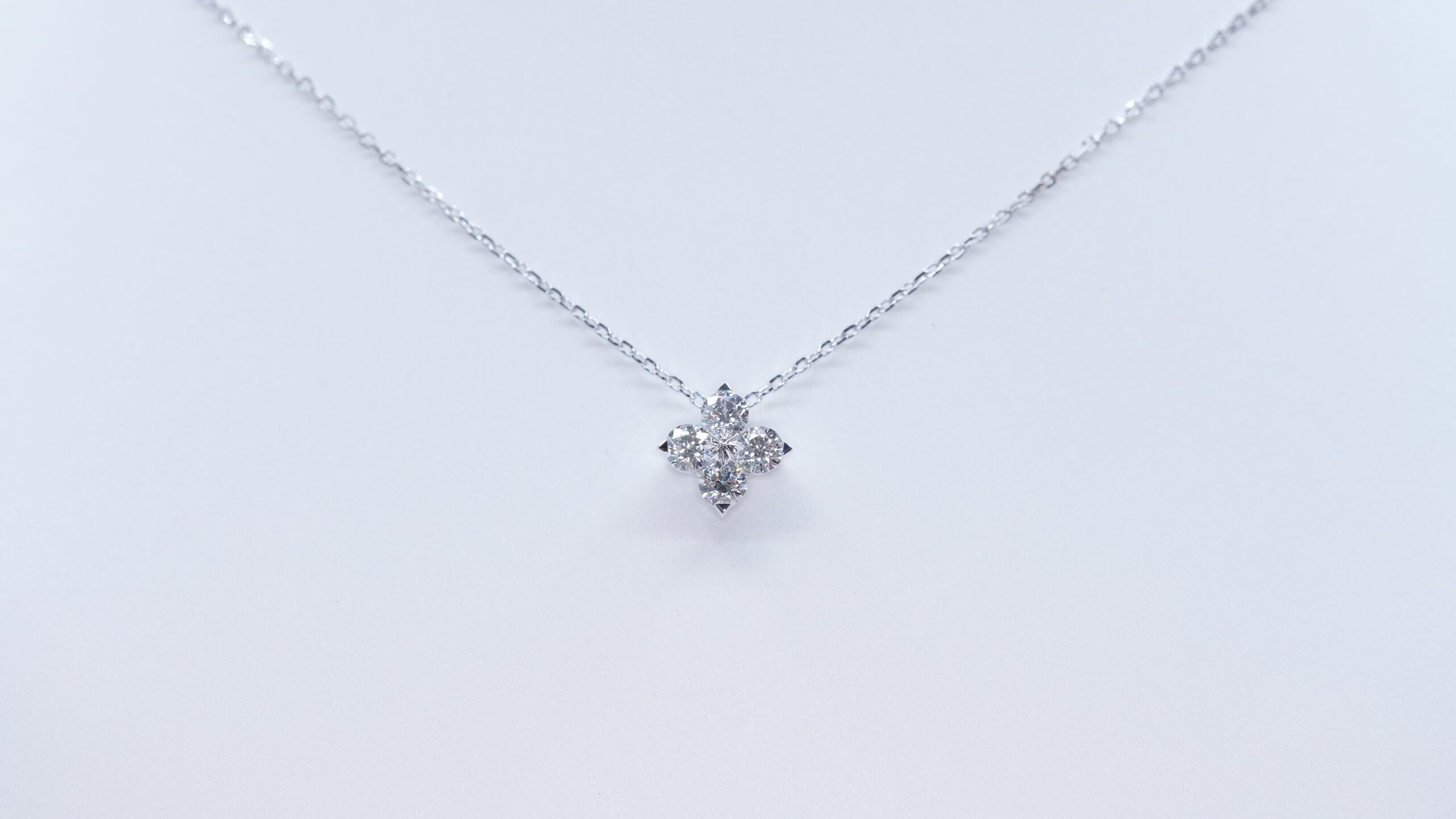 Round laboratory grown diamond necklace Round laboratory grown diamond necklace