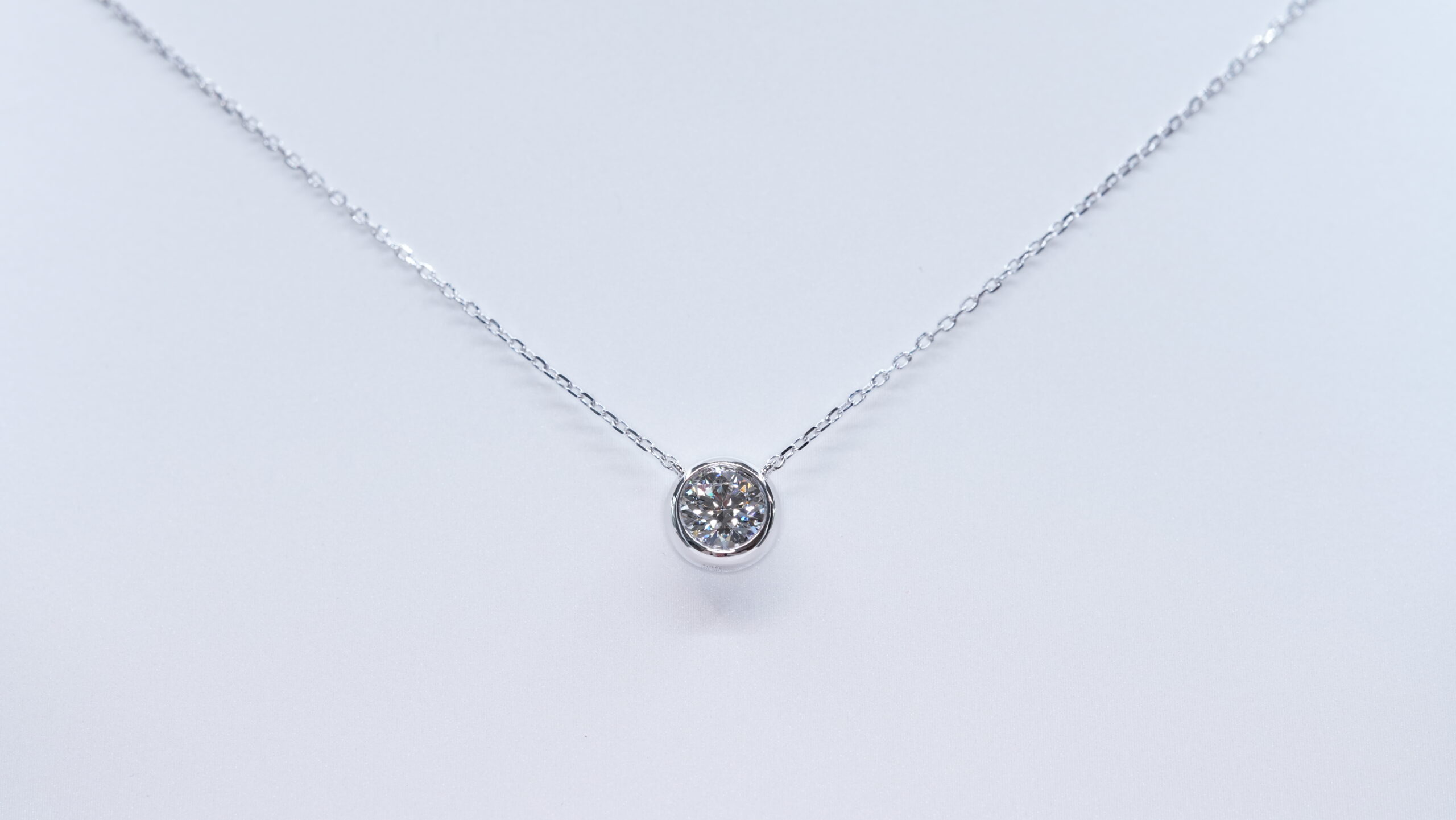 Round laboratory grown diamond necklace Round laboratory grown diamond necklace