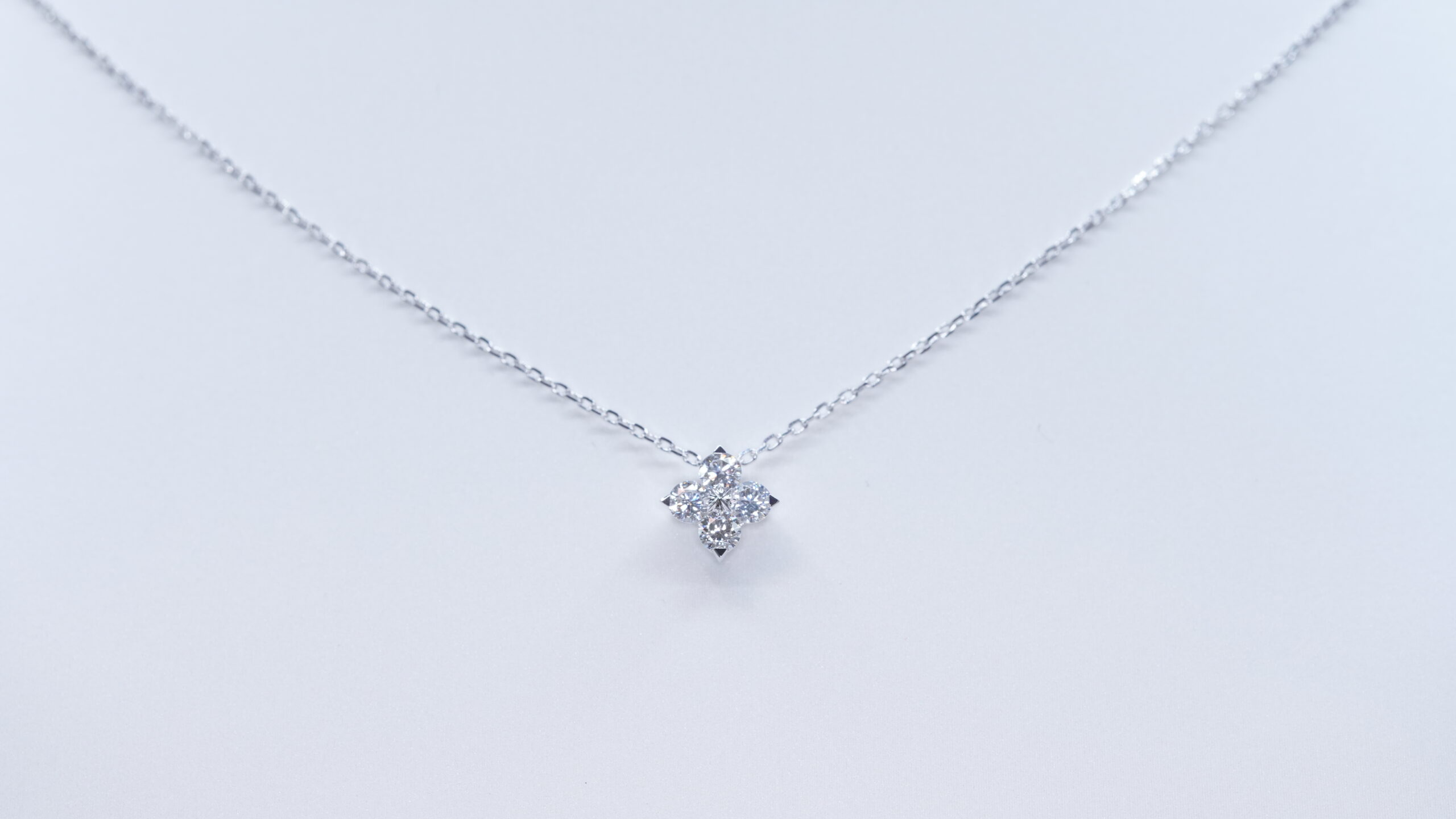 Round laboratory grown diamond necklace Round laboratory grown diamond necklace