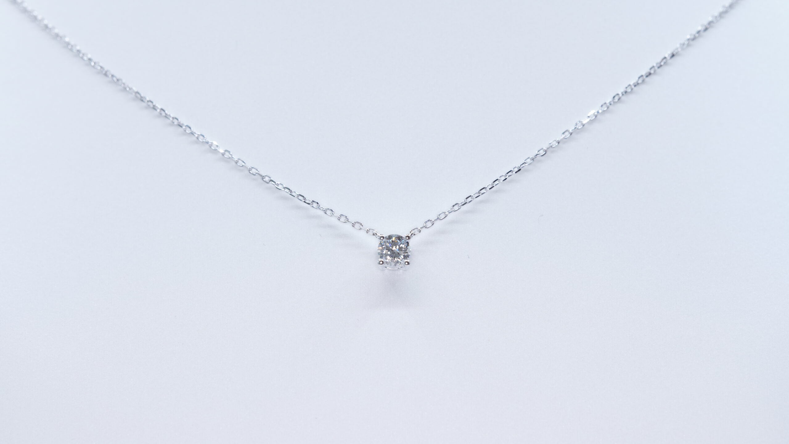 Round laboratory grown diamond necklace Round laboratory grown diamond necklace