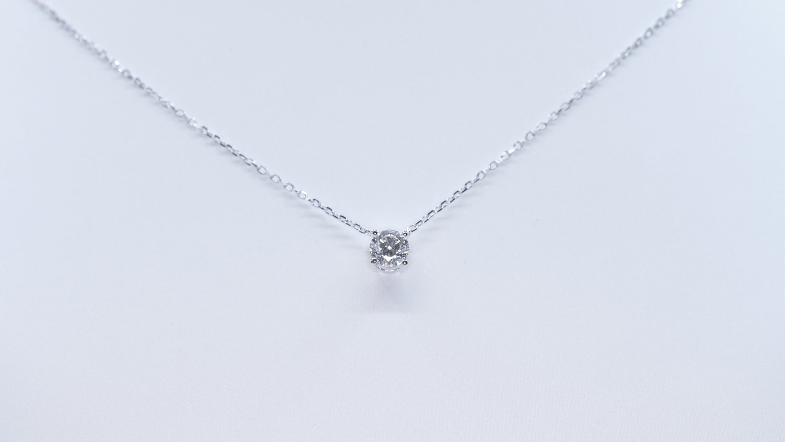 Round laboratory grown diamond necklace Round laboratory grown diamond necklace