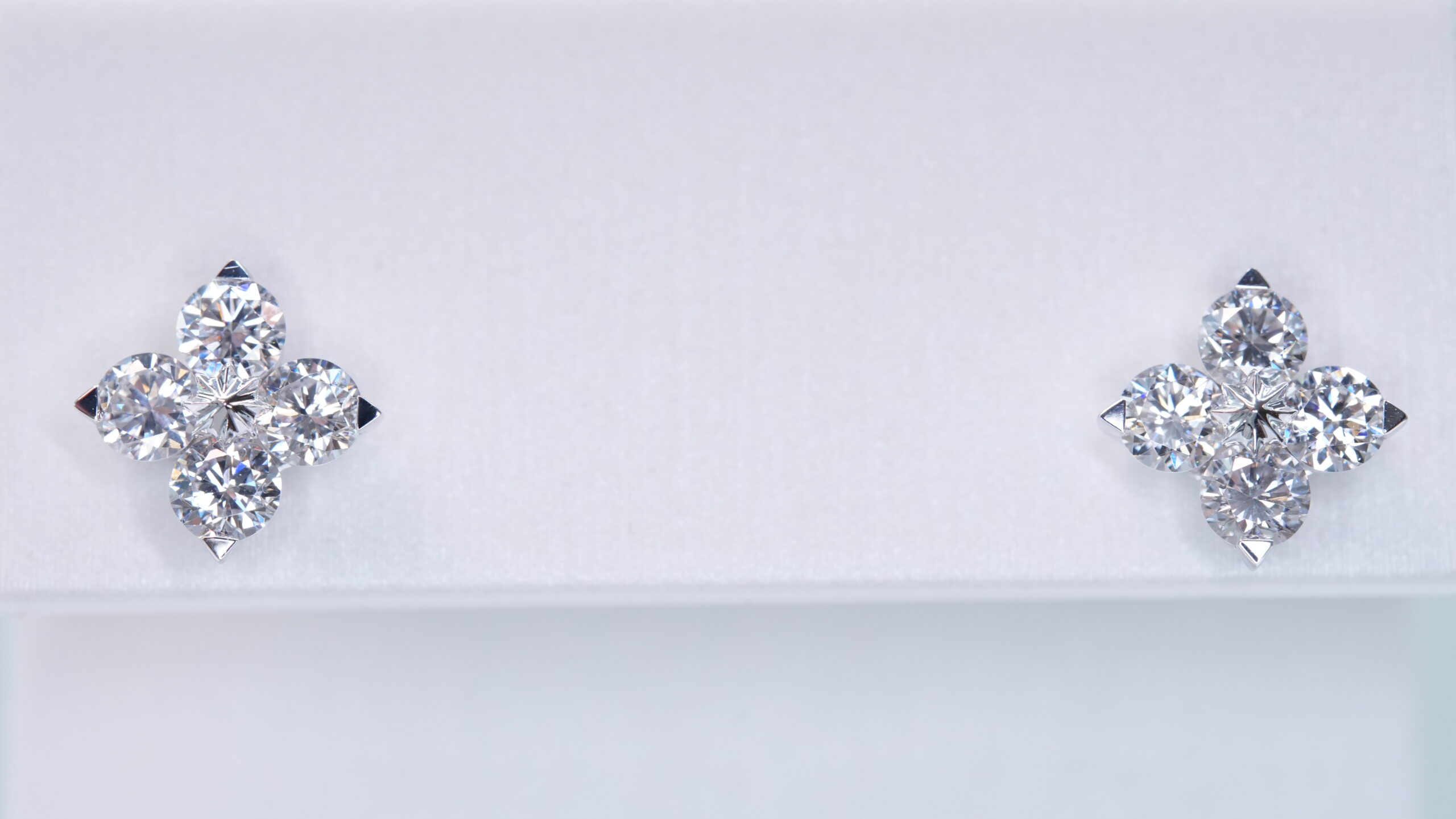Round laboratory grown diamond earrings Round laboratory grown diamond earrings